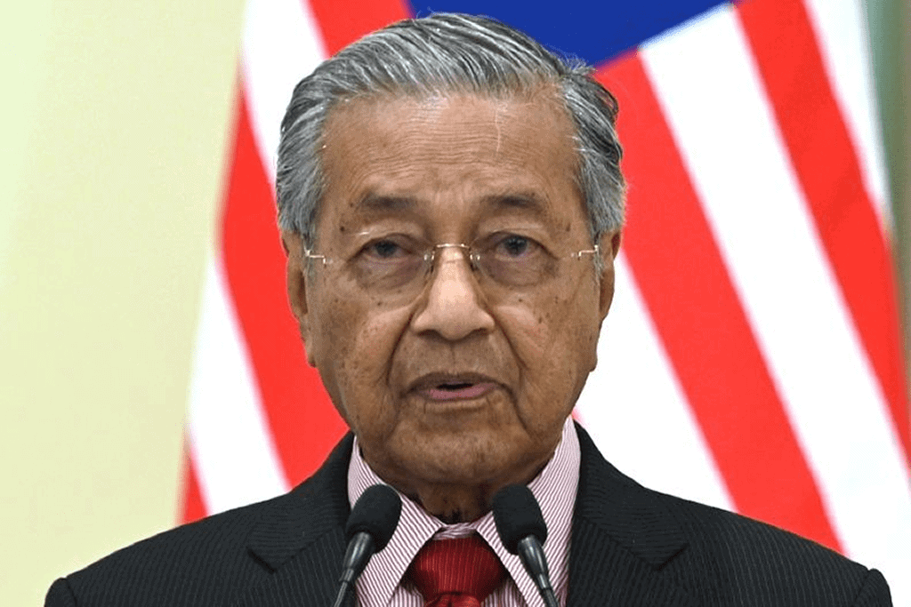  King of Malaysia accepts Mahathir’s resignation.