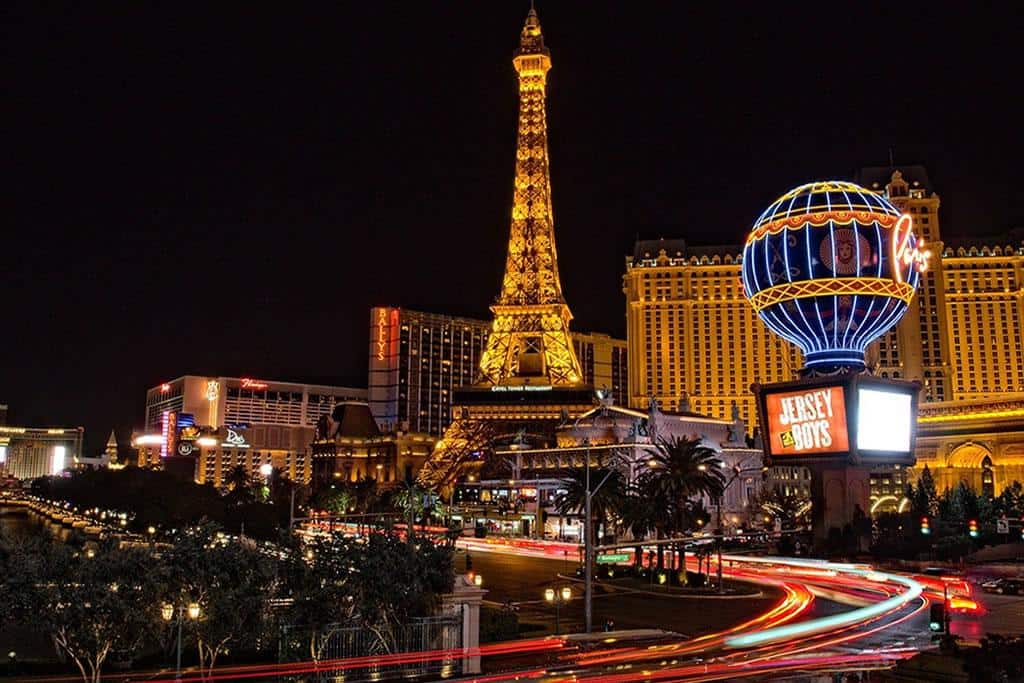 Las Vegas opens for business amid pandemic tensions