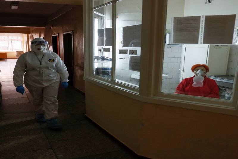  Ukraine stuck in vaccine geopolitics amid coronavirus pandemic