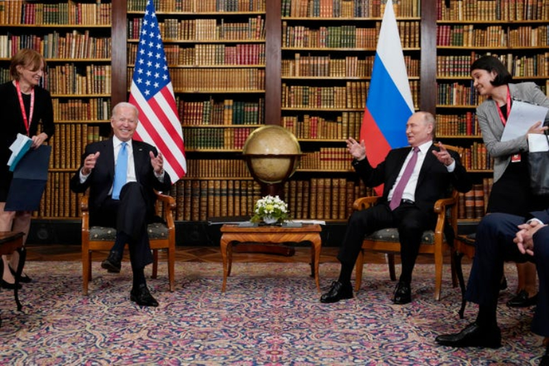  Biden & Putin meeting over an array of issues