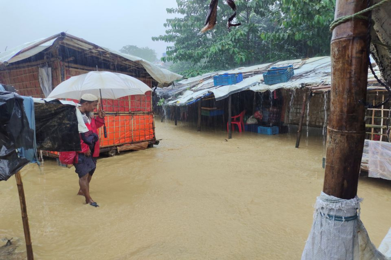  Bangladesh floods: At least six Rohingya refugees killed