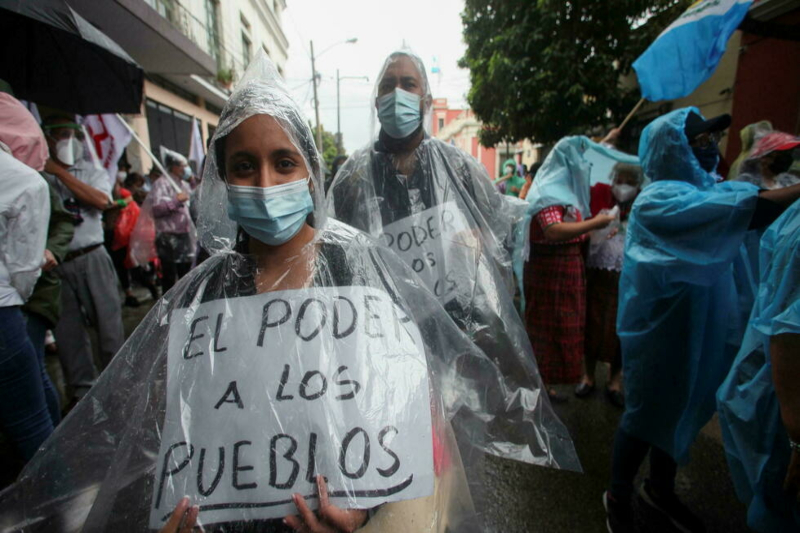  Thousands take to roads in Guatemala calling for President’s resignation