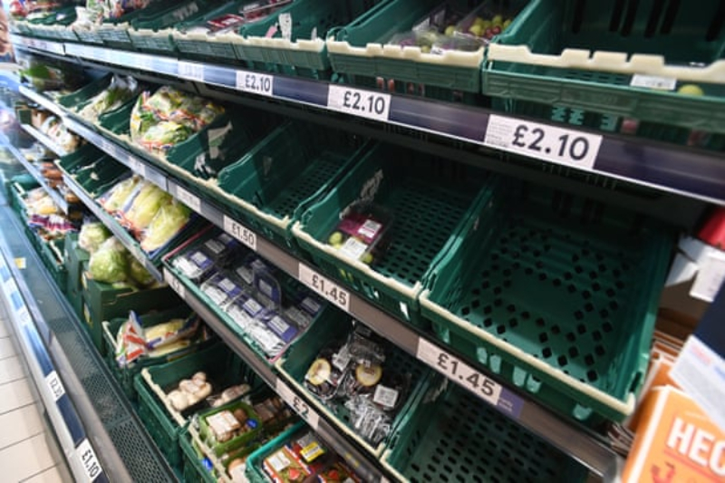  Half-empty supermarkets due to Brexit and Covid, England asks for help from the military to bring food