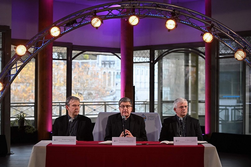  France, the Church will sell its properties to compensate victims of Paedophilia