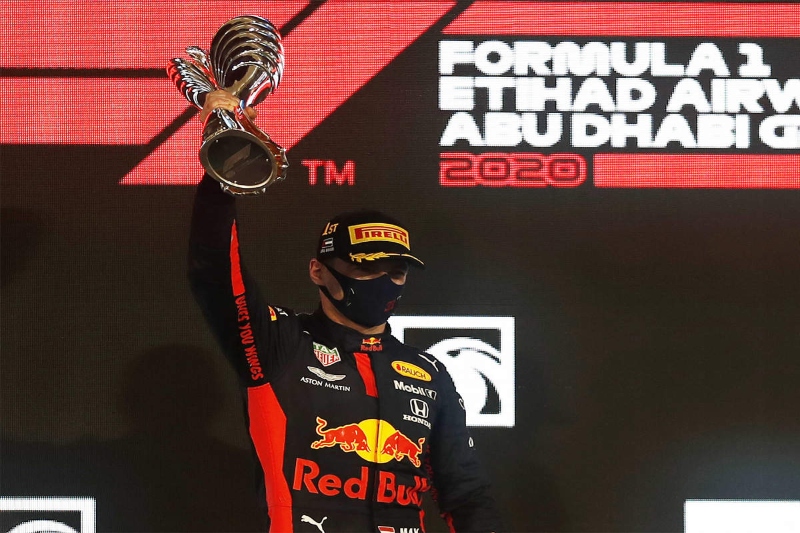  Max Vertappen gets better of Lewis Hamilton in the last lap of Abu Dhabi Grand Prix
