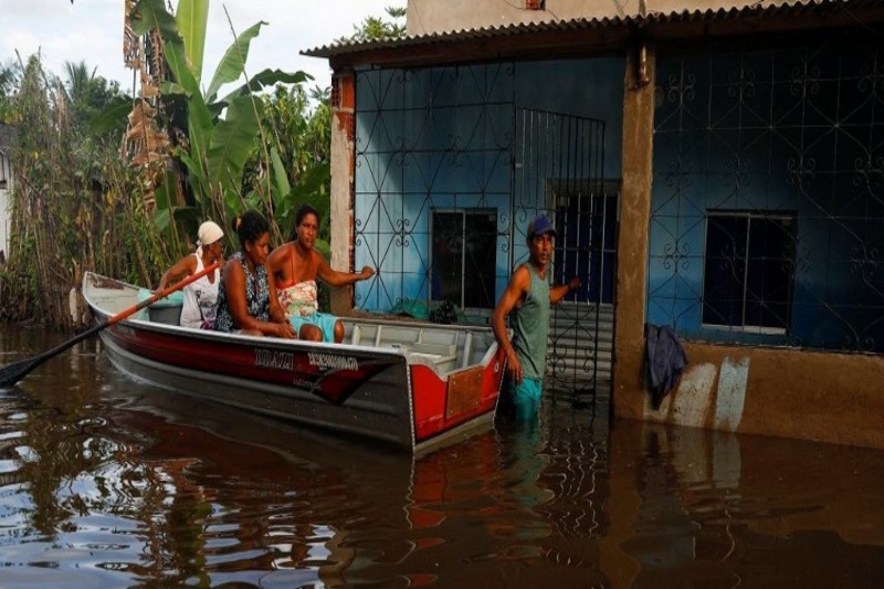  Bahia floods: Bolsonaro under fire for rejecting Argentine aid