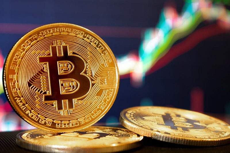  Crypto crash: Bitcoin plunges to 6-month low amid growing fears of a Ukraine-Russia conflict