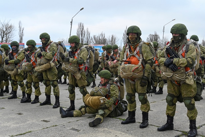  Negotiators At Work For Russian Ukraine Border Standoff