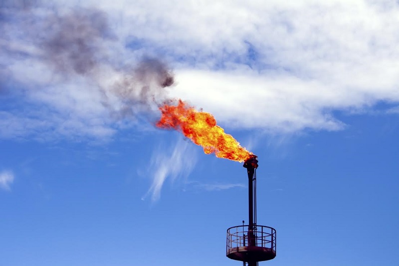  Gas flaring soars in Mexico, thwarting its climate change pledges