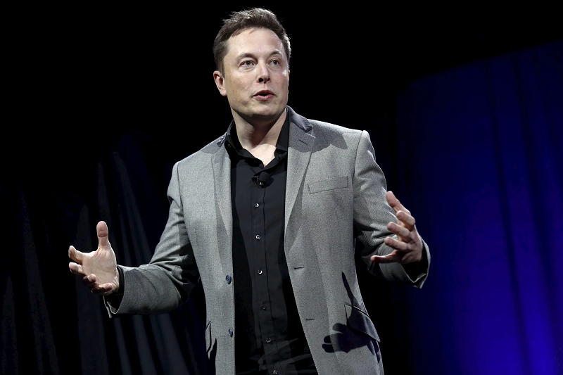  Elon Musk: 10 interviews that show how crazy and intelligent the billionaire is