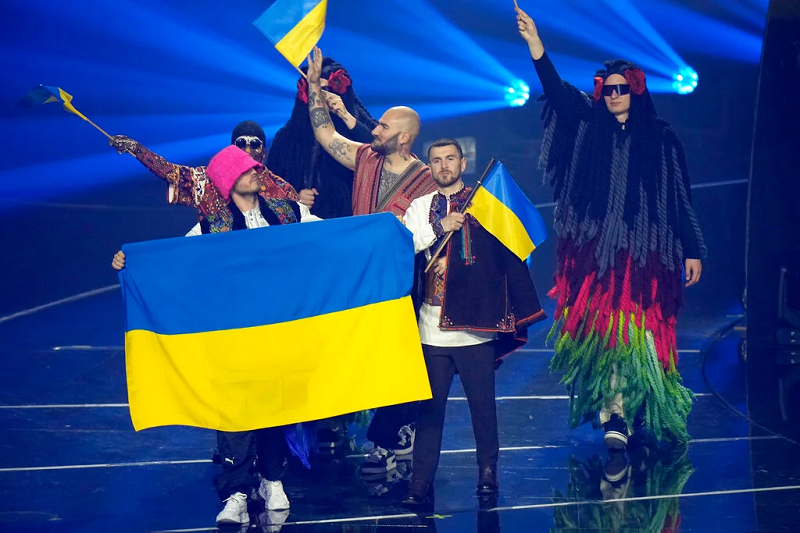  Ukrainian Kalush Orchestra Win In 2022 Eurovision Brings Back Hope To Zelenskiy