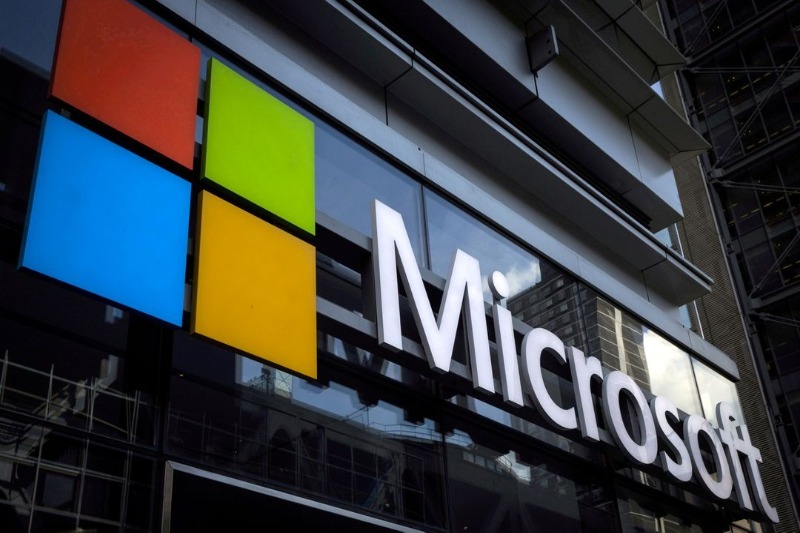 Microsoft's revenue prediction calms markets