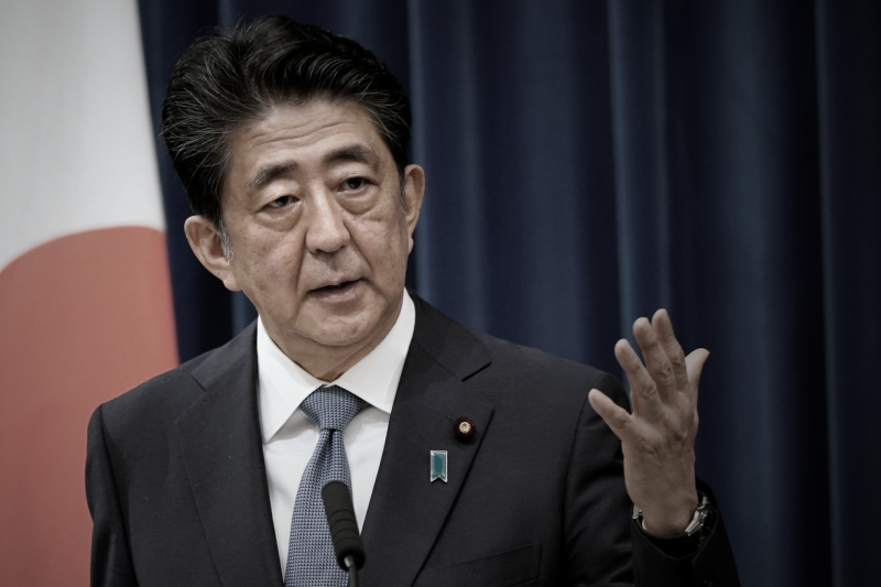 japans ex pm shinzo abe critically shot