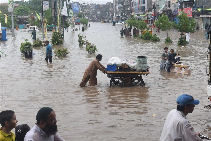  Pakistan’s monsoon rains kills 77 in the past 3 weeks