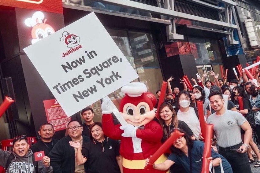 Jollibee Times Square brings Filipino fried chicken to the international stage