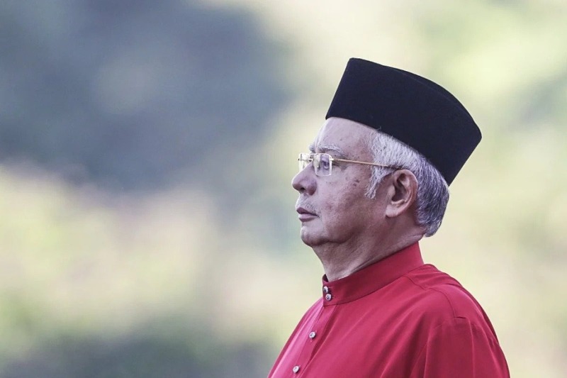 malaysia can hold elections after dealing with current issues and economic uncertainty