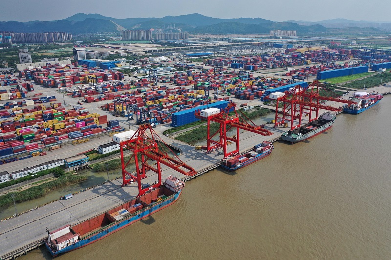  Despite poor global demand, China’s exports expand
