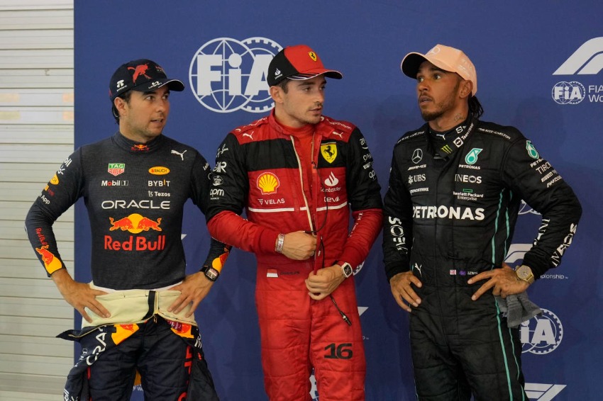 Leclerc takes pole as Verstappen abandons fast lap