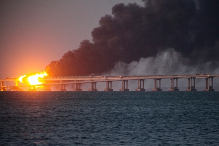  Russia’s Kerch Bridge crumbles, what does it mean for them?