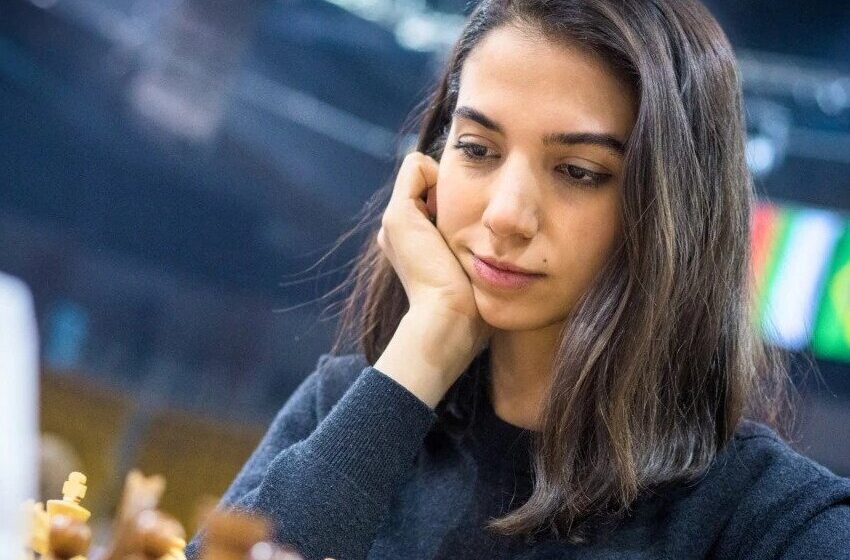  Iranian chess players compete without hijab