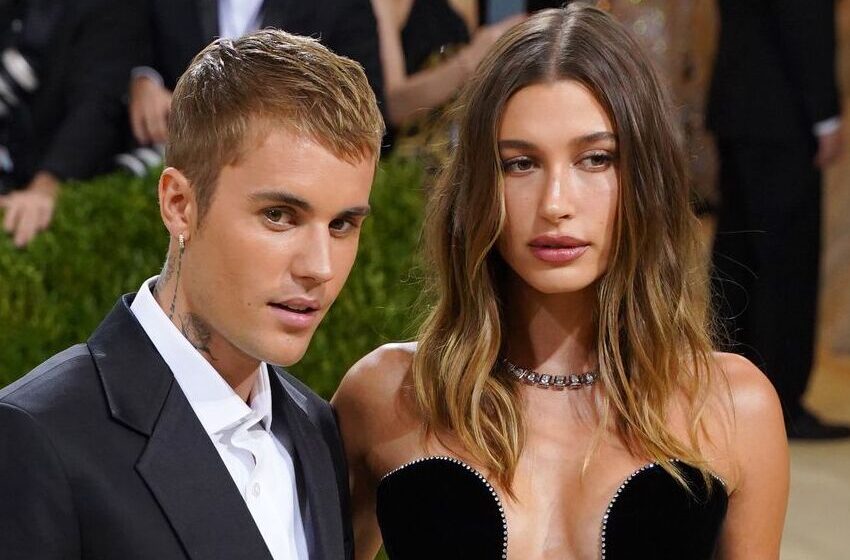  Hailey Bieber’s “worst fashion regret” was an outfit that made her seem like she was “inside a box”