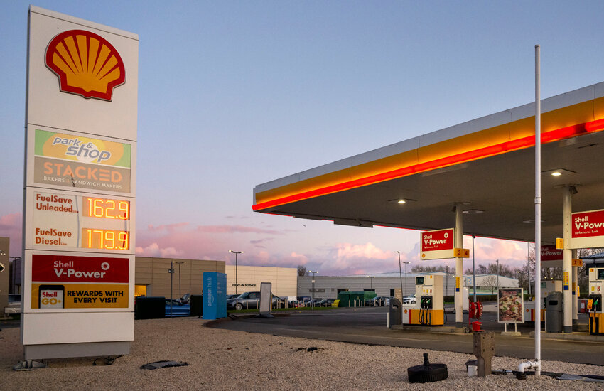  Shell’s profit in 2022 more than doubles to $40 billion