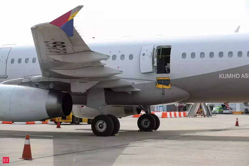 Man who opened Asiana Airlines plane door mid-air 'wanted to get off quickly'