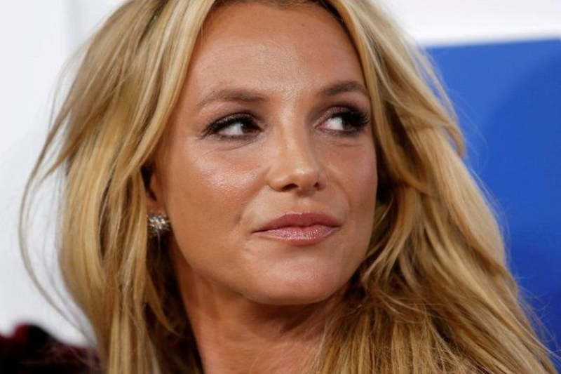 britney spears 'getting therapy' amid bitter divorce