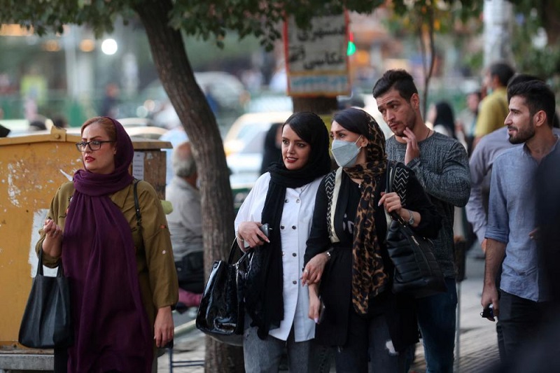  Women in Iran Who Refuse to Wear Hijab Face Psychiatric Treatment