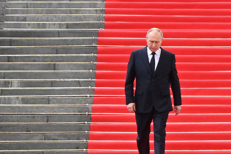 unveiling putin's independent presidential run & global relations