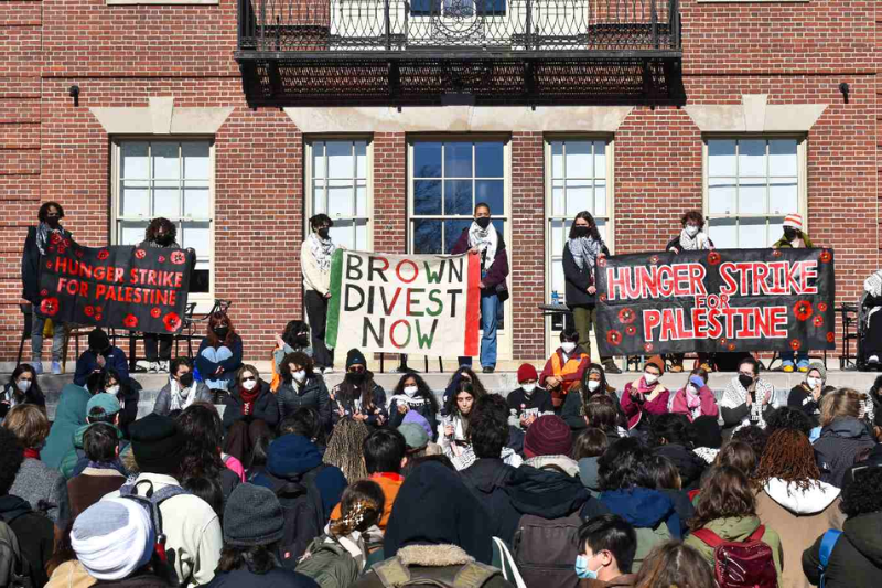 hunger strike escalates students demand for divestment