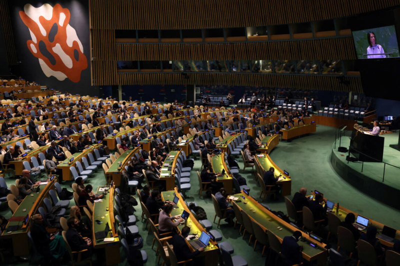 the un general assembly adopts the resolution prepared by russia