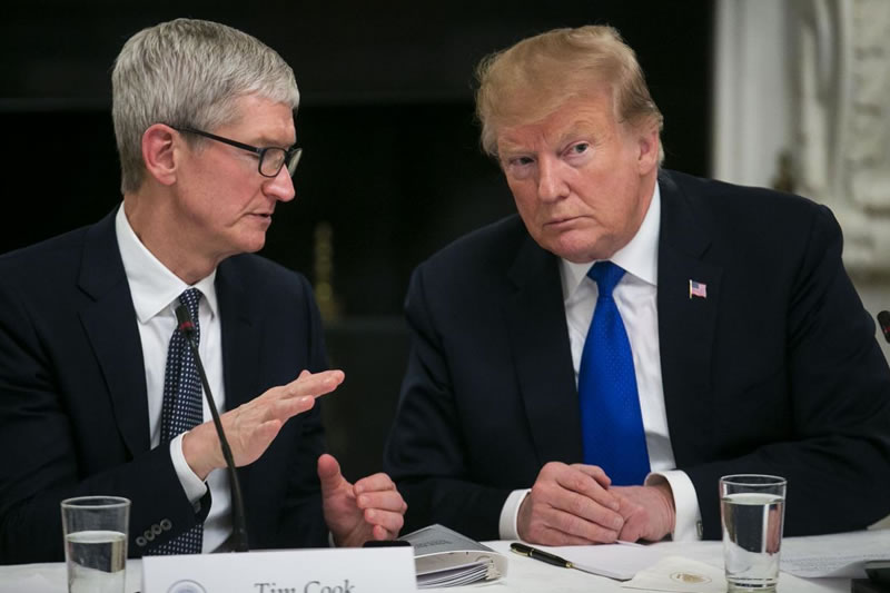 trump meets tim cook