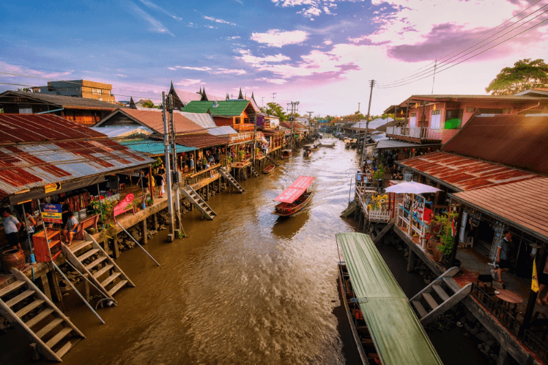 amphawa floating market travel guide