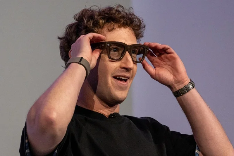 ray ban meta ai glasses in paris