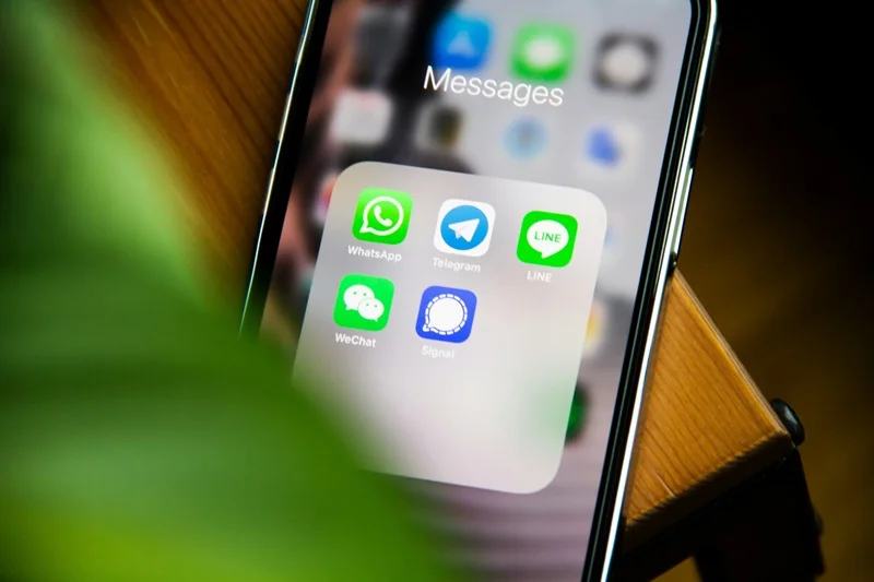 new ai messaging service for unpaid