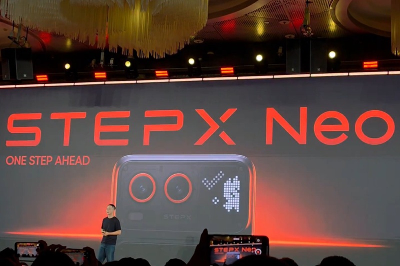 stepx neo agentic ai smartphone