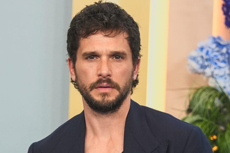 kit harington joins harry potter season 2 as gilderoy lockhart