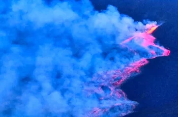 mount etna ash cloud hits malta flights