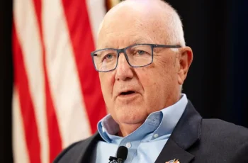 pete hoekstra expulsion