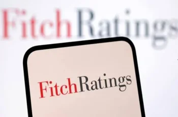 us credit rating stays at aa