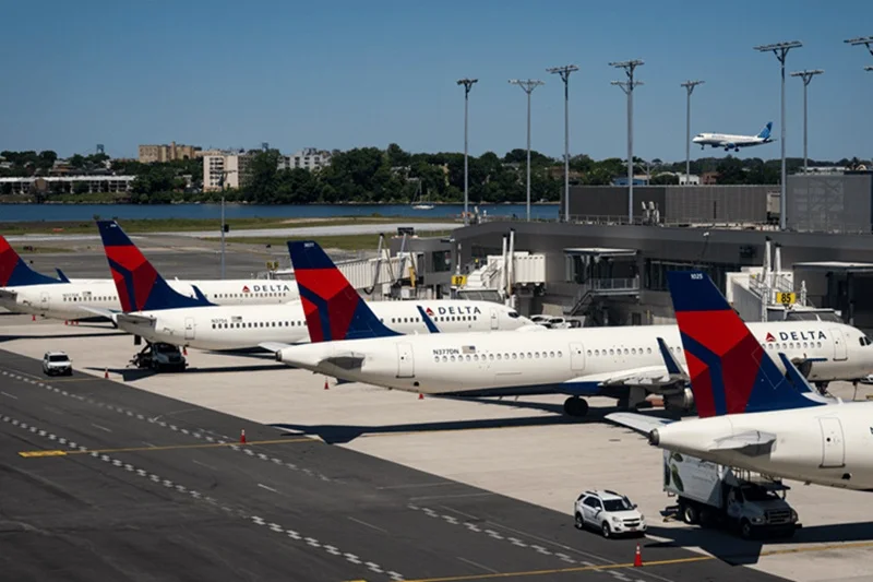 us airport flight delays