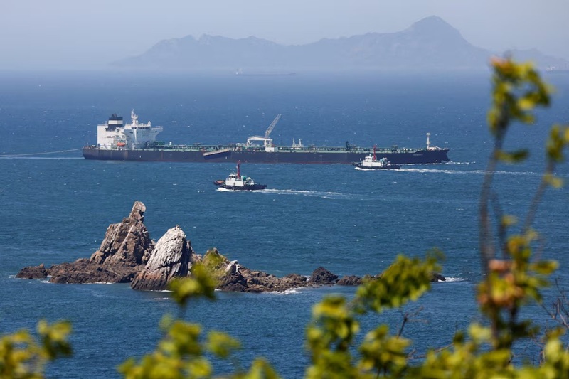 $100 oil could turn the middle east