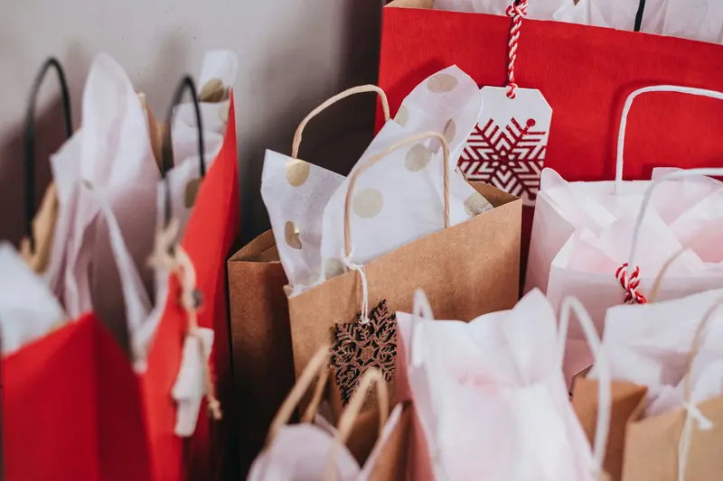 holiday shopping 2026